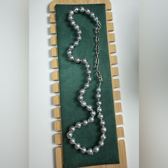 Baroque madama seawater pearl necklace - Picture 1 of 1